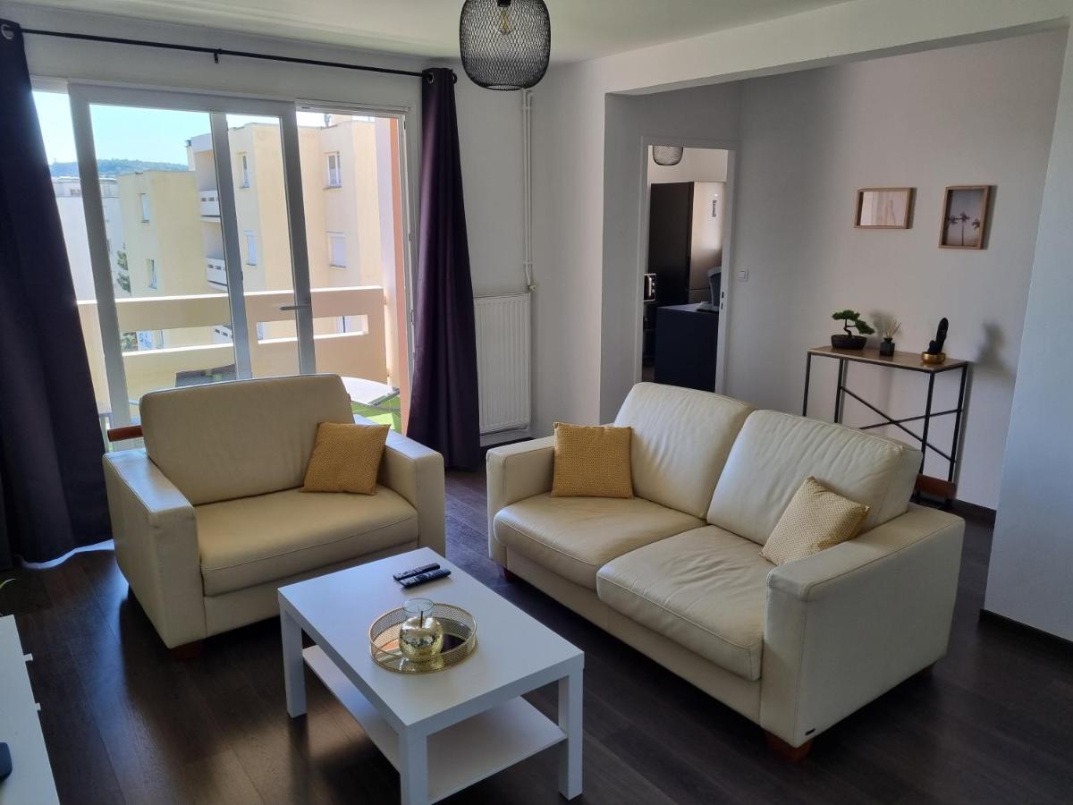 Bel appartement 2 chambres ,résidence privée Givet Extérieur photo